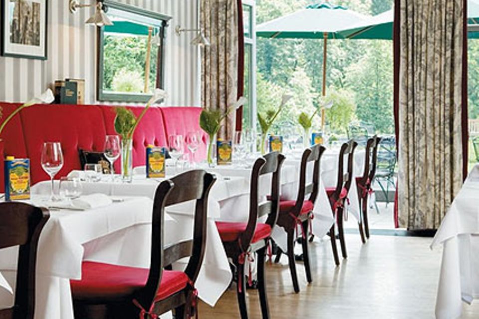 Die beliebte Brasserie “Coq au vin” im Schlosshotel Lerbach.