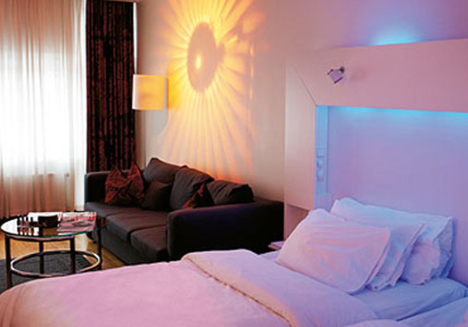Die Zimmer des "Nordic Light Hotel" in Stockholm kann man je nach Stimmung beleuchten.