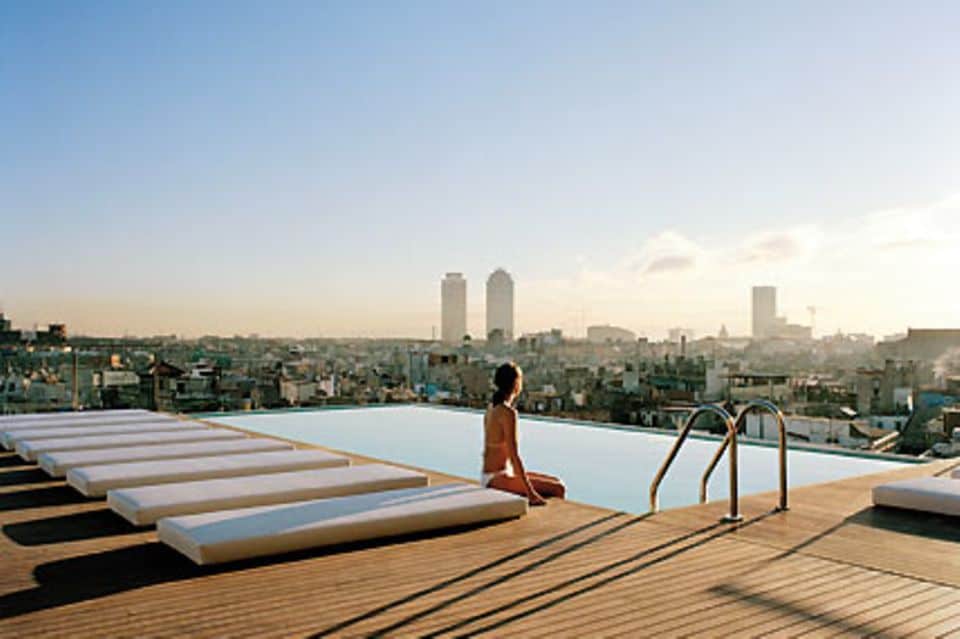 Wer schöne Hotels - hier das "Grand Hotel Central" in Barcelona - frühzeitig bucht, spart bis zu 20 Prozent.