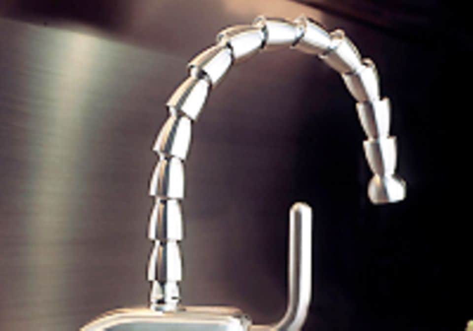 Armaturen: schicke Wasserspender in Küche und Bad
