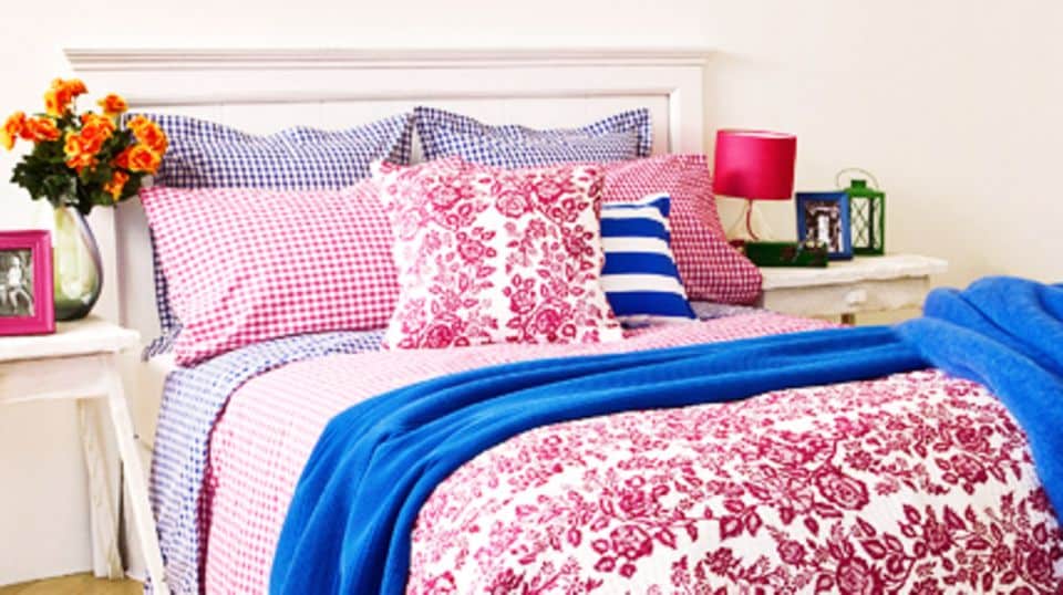 Bettwäsche im Landhaus-Stil, karriert oder mit floralen Mustern von Zara Home
