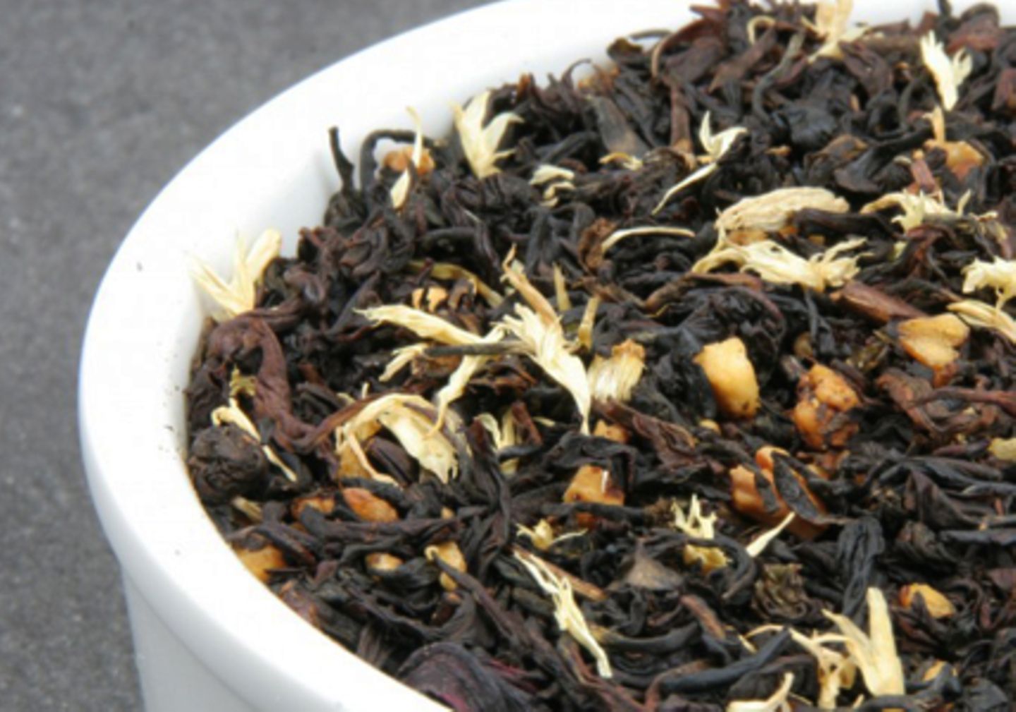 Nougat-Mandel Tee Sternenstaub