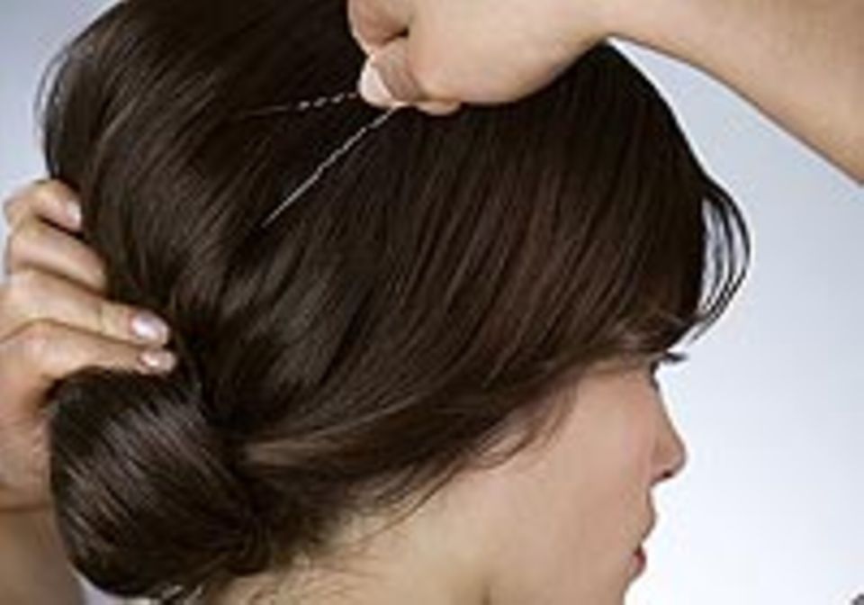 Stylingtipps: Festliche Frisuren zum Selbermachen