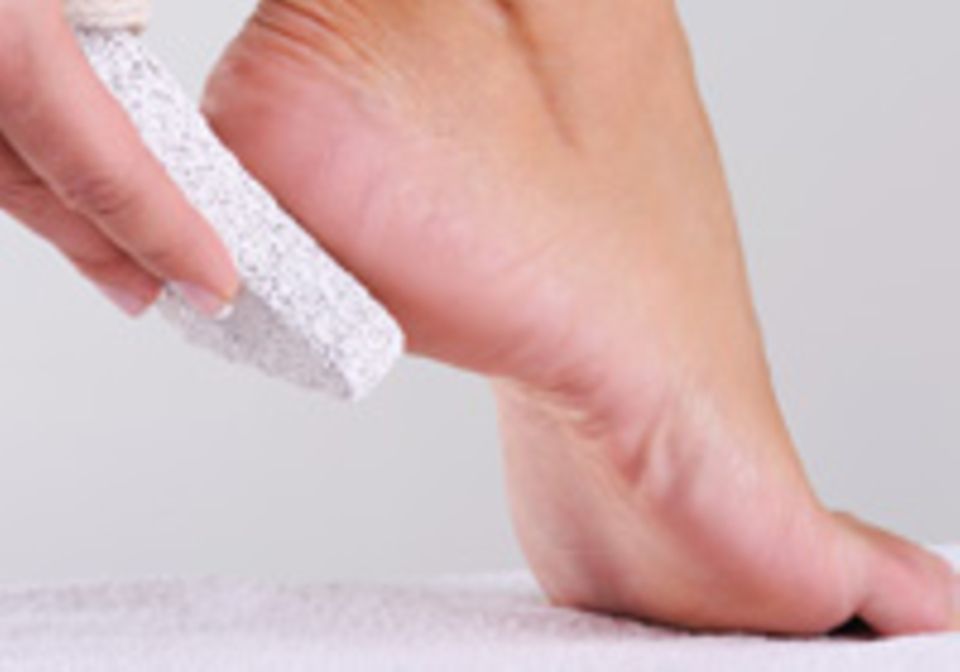 Hautpflege im Winter: Verwöhnprogramm für schöne Füße