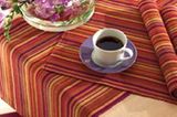 Tischläufer und Platzsets in Ripsware bringen einen Schwung fröhlicher Farbe ins Haus. A dieser gedeckten Kaffeetafel vergehen dann auch alle Ansätze von Frühjahrsmüdigkeit ganz schnell. Tischläufer in zwei Größen, Platzsets im 4er-Set. Detailinformation und Bestellmöglichkeit