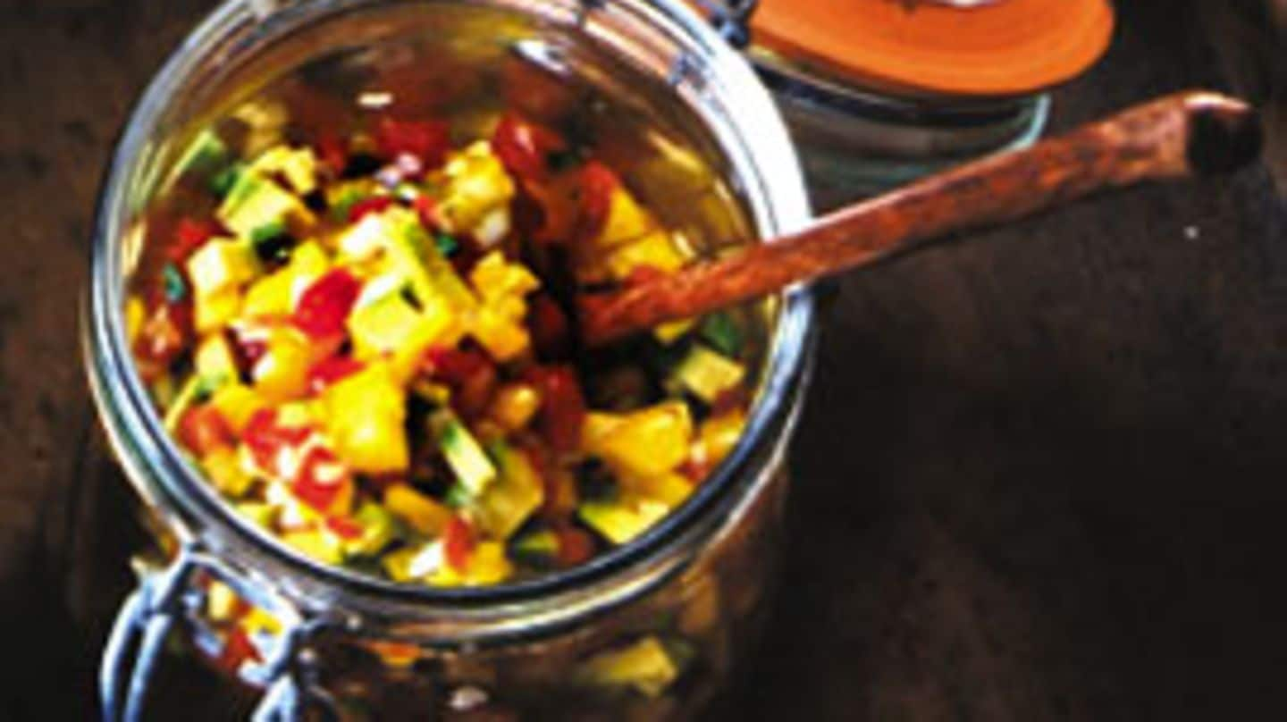 Avocado-Paprika-Salsa Rezept - [LIVING AT HOME]