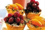 Rezept: Blätterteig-Törtchen mit Himbeeren und Aprikosen