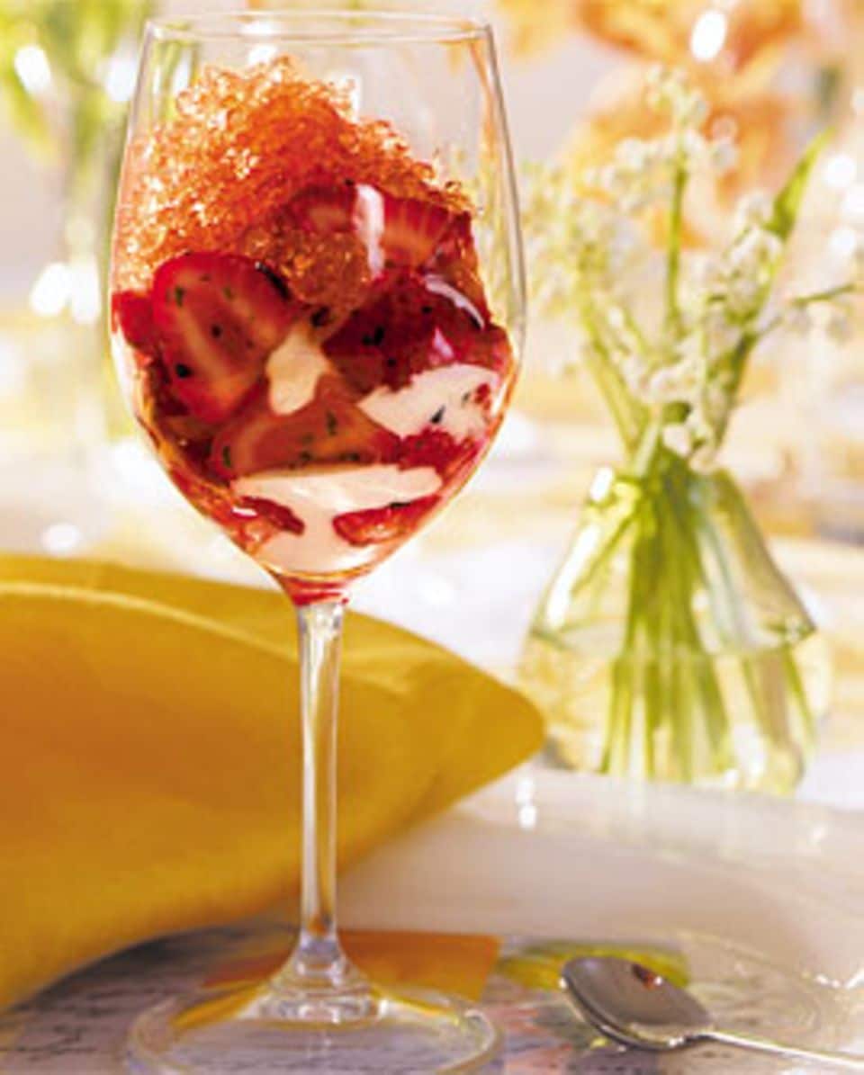 Rezept: Erdbeer-Campari-Dessert