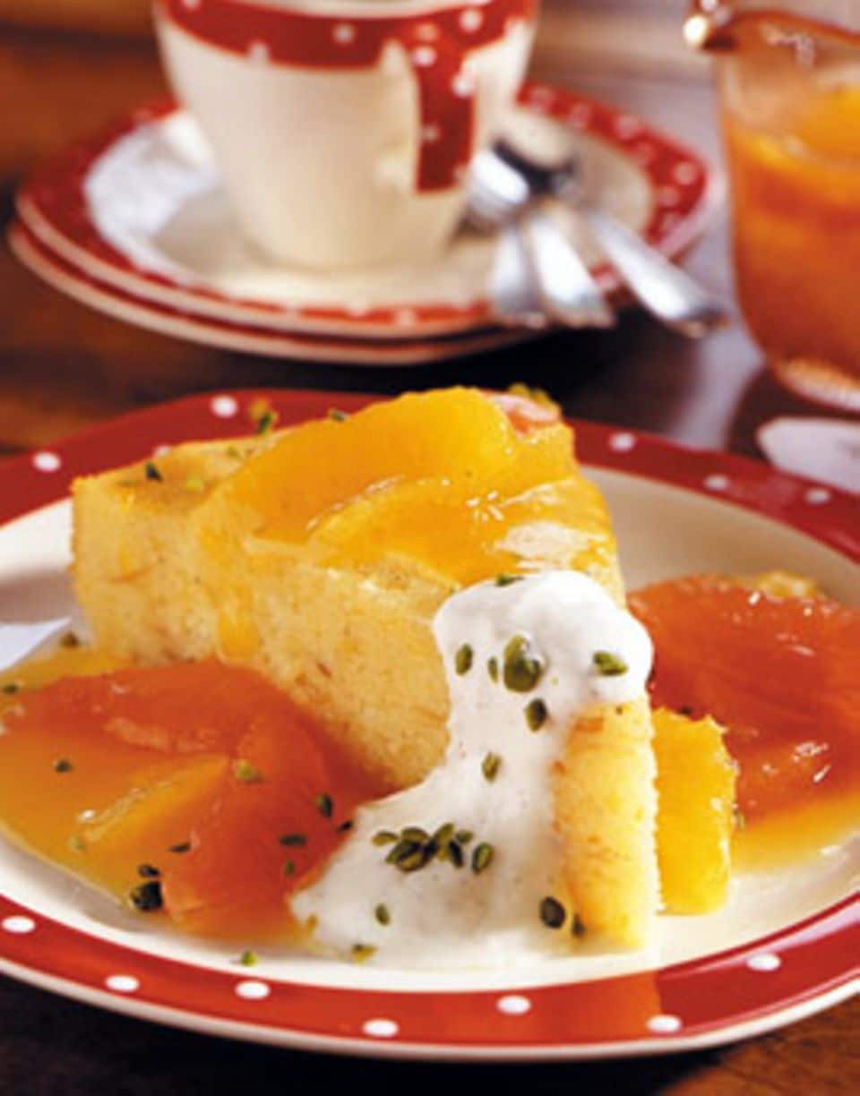 Rezept: Joghurt-Grieß-Kuchen mit Zitrusfrucht-Kompott