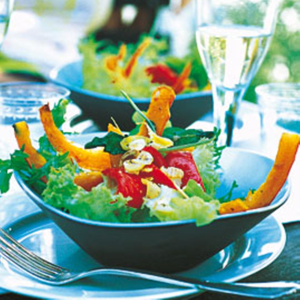 Rezept: Paprika-Kürbis-Salat mit Apfeldressing