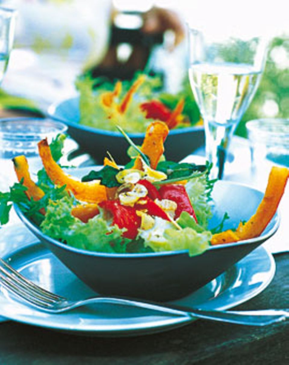 Rezept: Paprika-Kürbis-Salat mit Apfeldressing