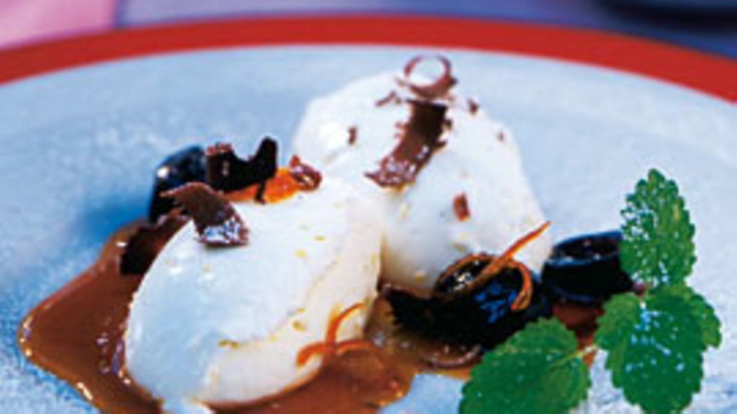 Quarknocken auf Karamellsauce Rezept - [LIVING AT HOME]