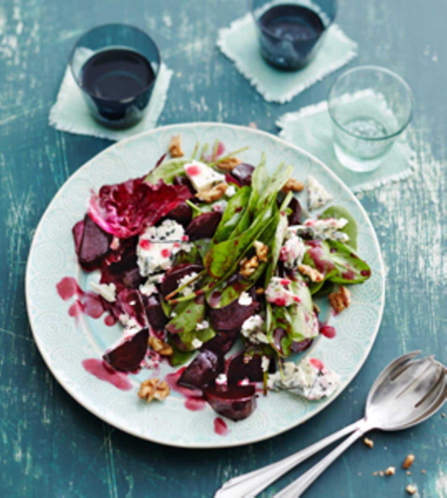 Rezept: Rote-Bete-Spinat-Salat mit Gorgonzola