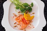Rezept: Saiblings-Carpaccio mit Portulaksalat
