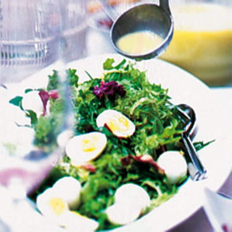 Rezept: Salat mit Wachtelei