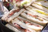 Rezept: Saltimbocca-Sandwich mit Parmesan und Tomaten