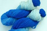 Handgefärbtes Merinogarn in blau