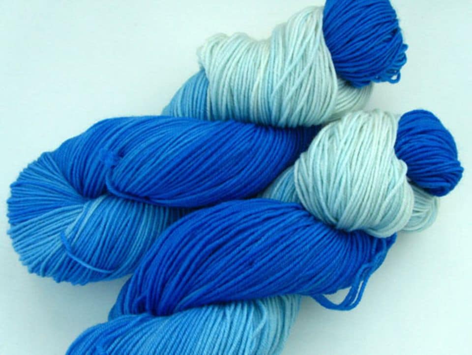 Handgefärbtes Merinogarn in blau