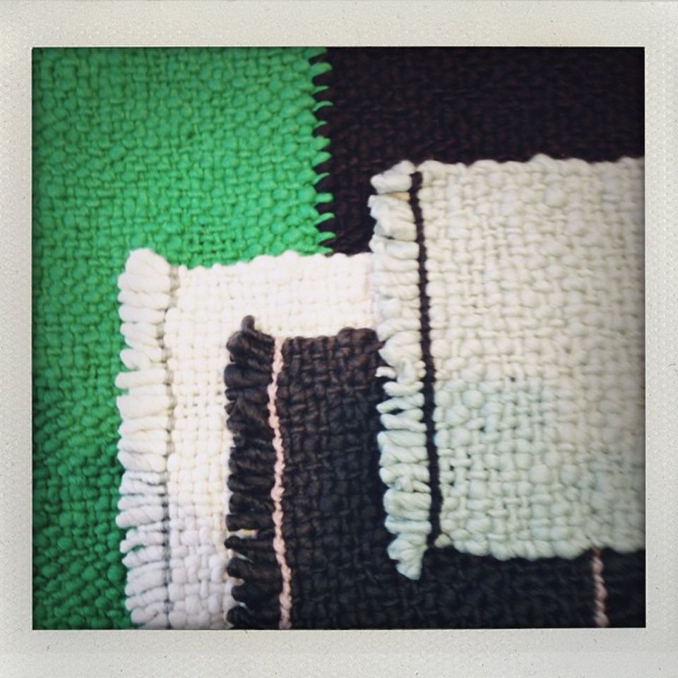 Teppiche in Grün, Schwarz und Weiß
