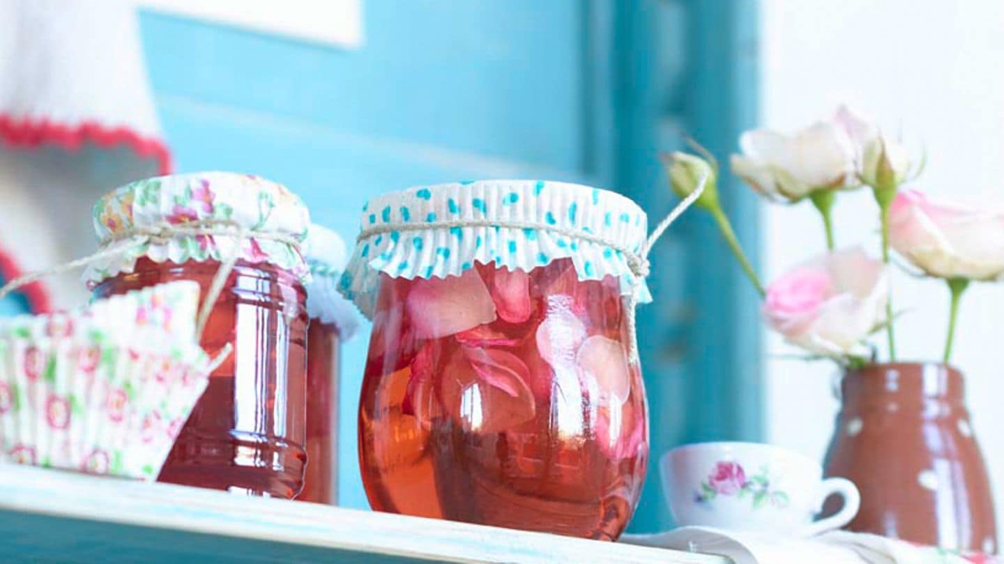 Rosengelee Rezept - [LIVING AT HOME]