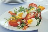 Rezept: Rucolasalat mit Ei und Parmaschinken