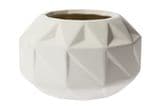 Vase "Falun" in Weiß in geometrischer Form von Urbanara