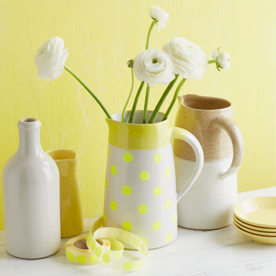 Vase mit Gelben Punkten