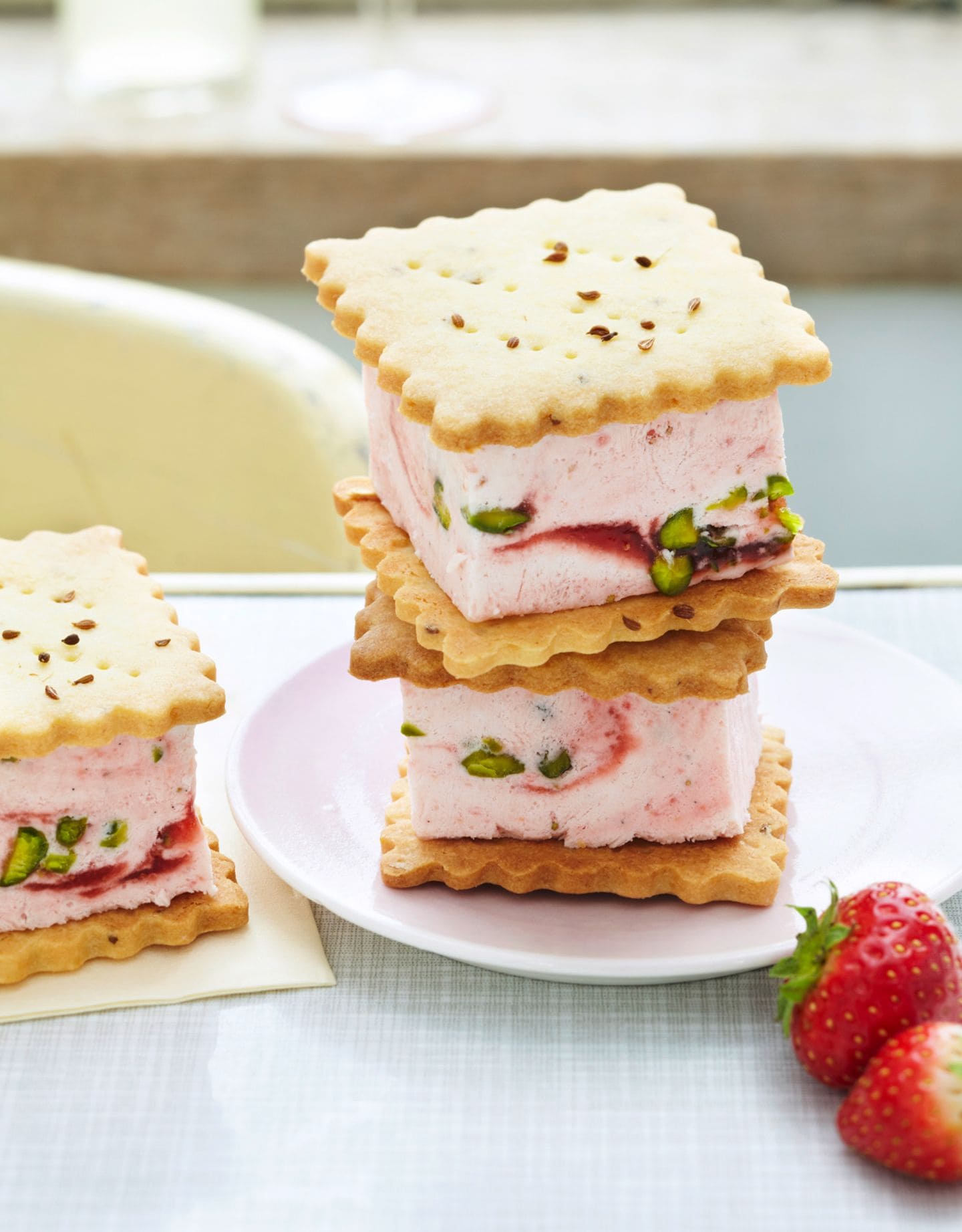 Rezept: Erdbeerparfait-Sandwich