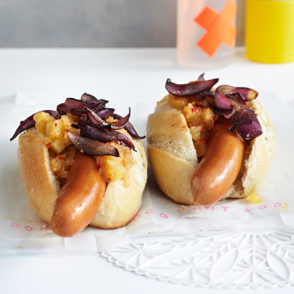 Rezept: Hotdogs mit Ananas-Chutney