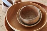 Schalen und Mörser aus Holz
