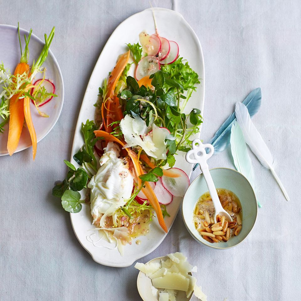 Rezept: Brunnenkresse-Salat mit pochiertem Ei