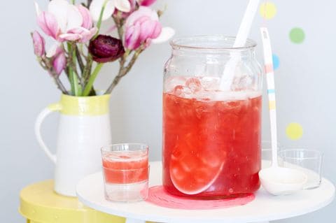 Rezept: Himbeer-Rhabarber-Bowle