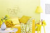 Wandfarbe und Möbel in Gelb