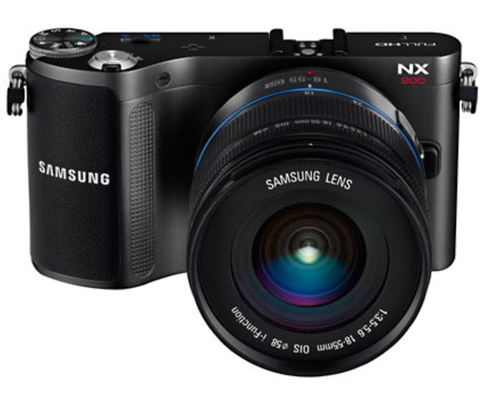 Die Samsung NX200 verspricht Fotos auf dem Niveau einer Spiegelreflexkamera.
