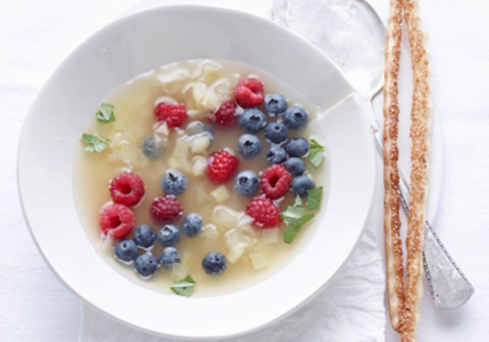 Fenchel kann auch für süße Gerichte verwendet werden - zum Beispiel in Zitrussuppe.