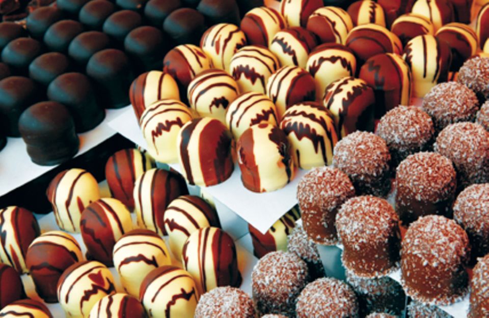Süße Schaumküsse aus Belgien: Frische Sahne macht diese Leckereien zu einem echten Geschmackserlebnis. Foto: Regien Paassen/Shutterstock