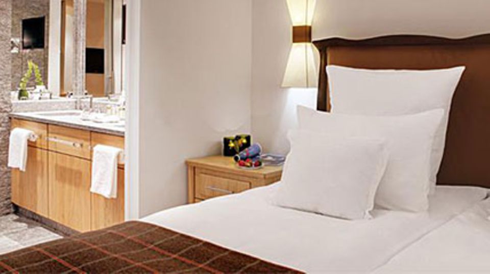 Zimmer im alpinen Style im "Hotel Excelsior". Preis: Doppelzimmer ab 190 Euro. Foto: Geisel Privathotels