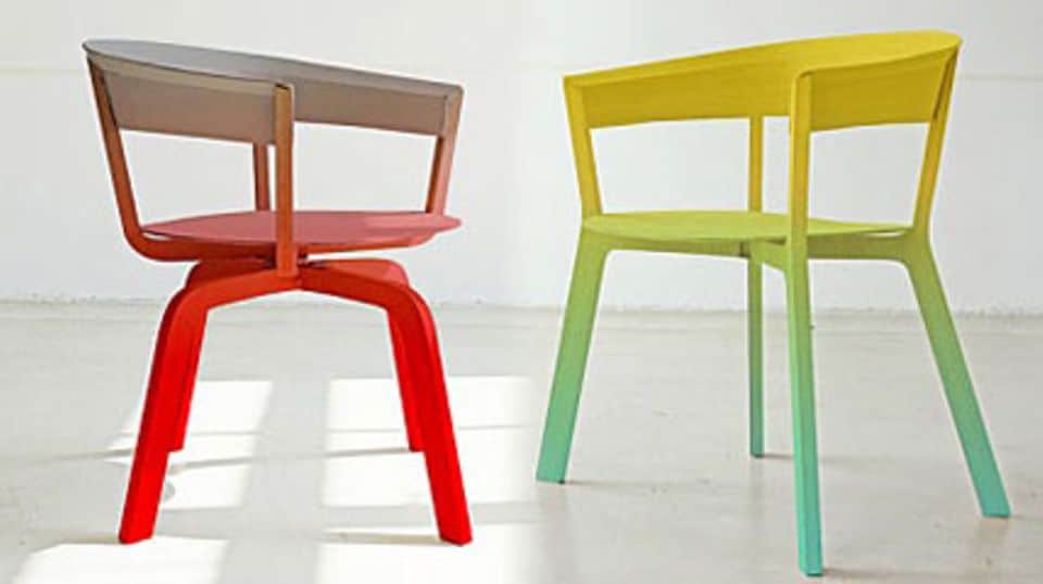 Gute Laune garantiert - Stühle aus der Kollektion "Bikini Island" in den Farben eines Südseeparadieses. Foto: Moroso