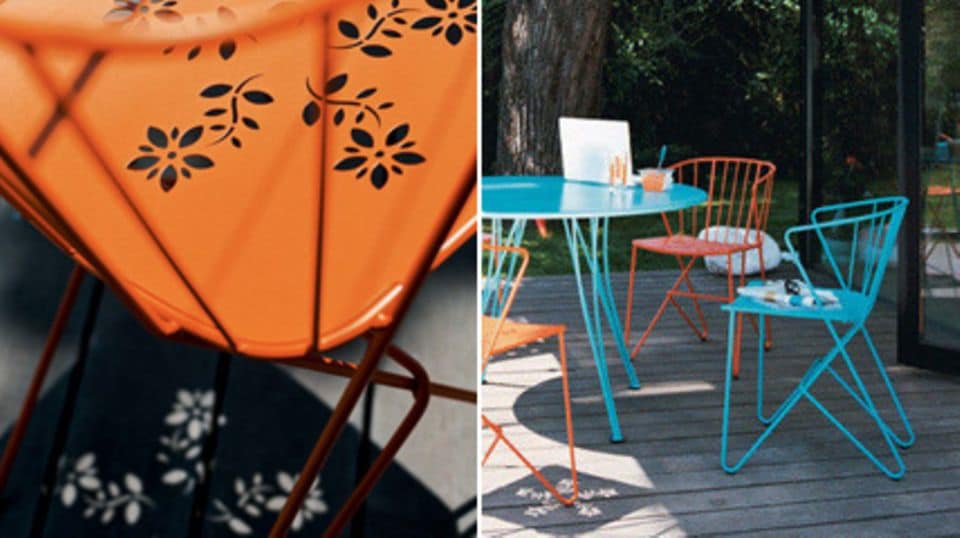 Der Sommer wird bunt: Gartensessel "Flower" in vielen Farben und mit Blumenstanzmuster auf der Sitzfläche von Fermob. Fotos: Made in Design