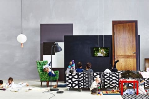 Im Ikea Katalog für 2014 gibt es viele neue Produkte für das Leben mit Kindern. Fotos: Ikea