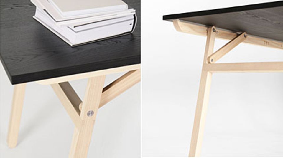 Zwölf verschiedenen Bein-Positionen sind mit dem Tisch "Klopstock" möglich. Fotos: Nils Holger Moormann