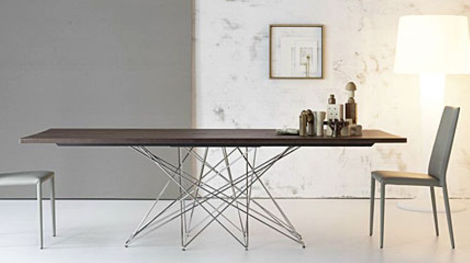 "Octa" - ein Tisch mit vielen Standbeinen. Fotos: Bonaldo