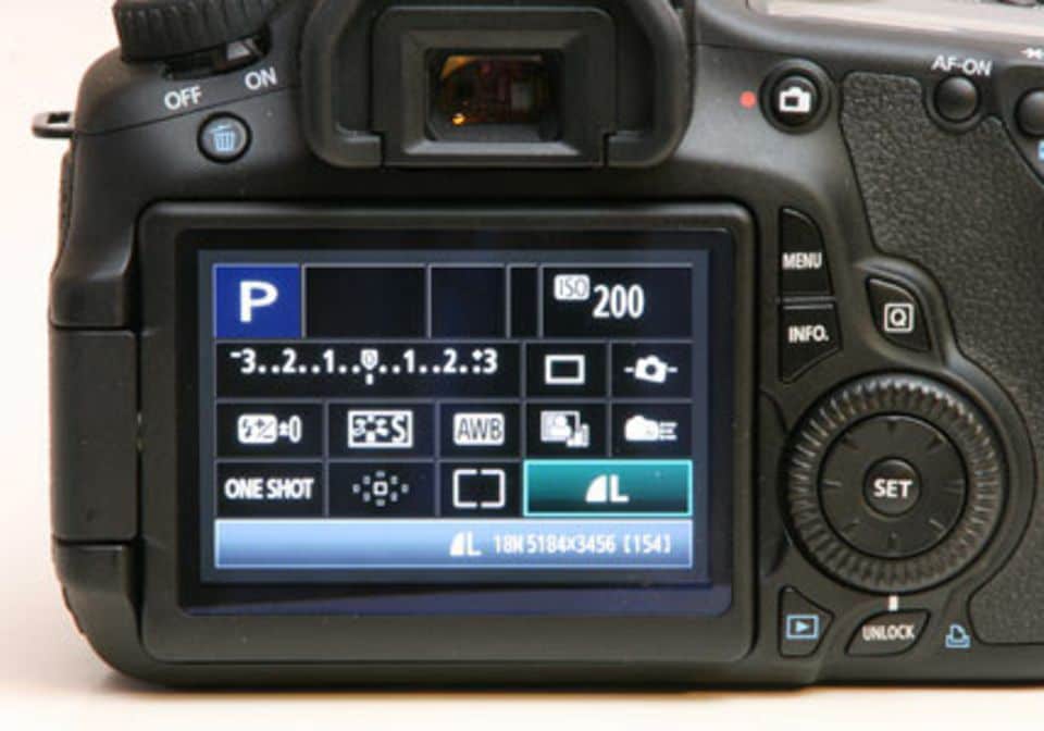 Über ein Quickmenu hat man bei der Canon EOS 60D sofort alle wichtigen Einstellungen auf einen Blick, die sich dann gleich über das Stellrad einstellen lassen.