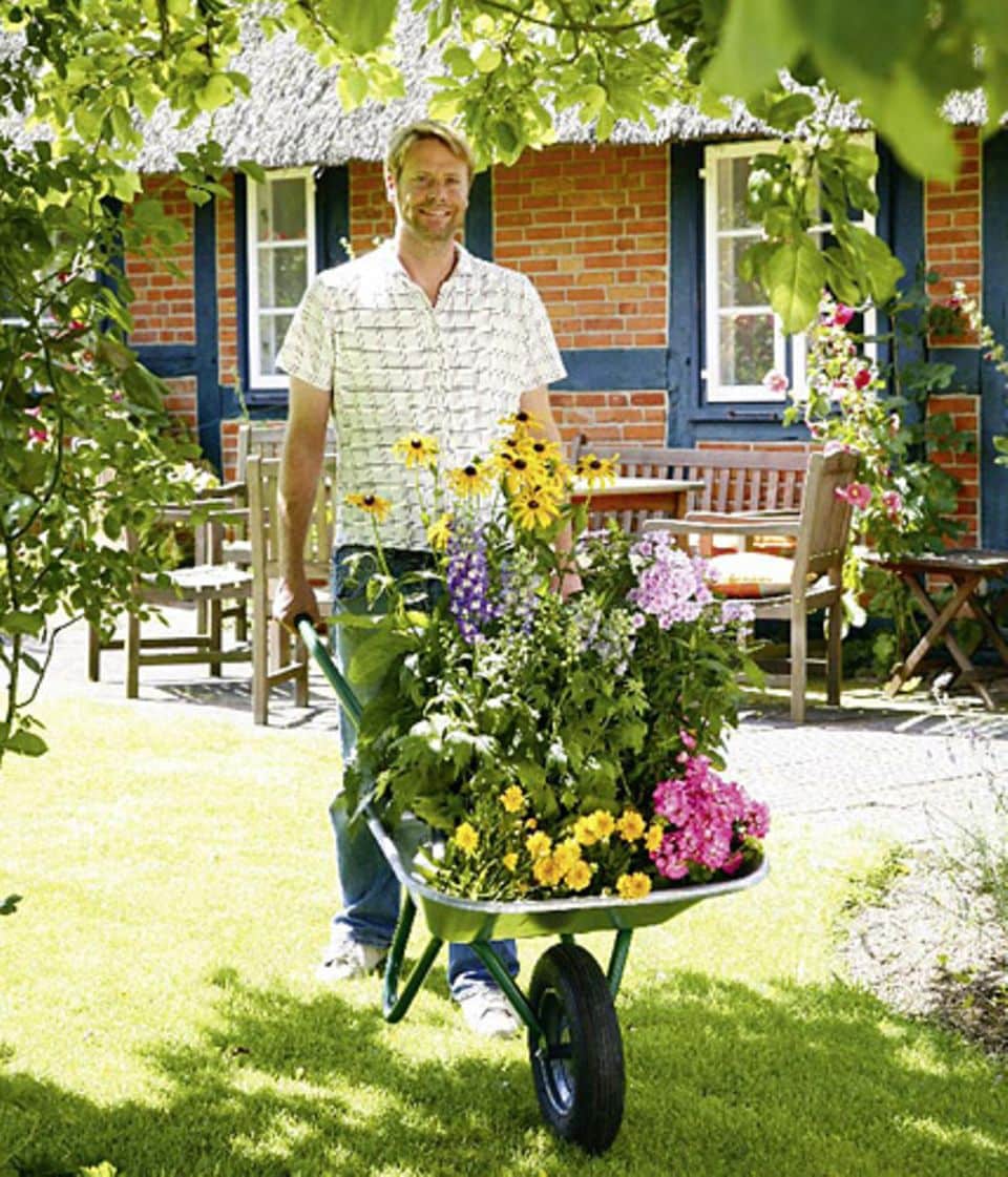 Pflanzen, Graben, Beete anlegen: steht das Konzept Ihrer Gartengestaltung, geht's los. Foto: Andreas Bock