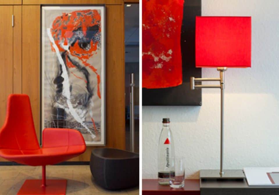 Die Farbe Rot setzt im "art & business Hotel" Akzente.