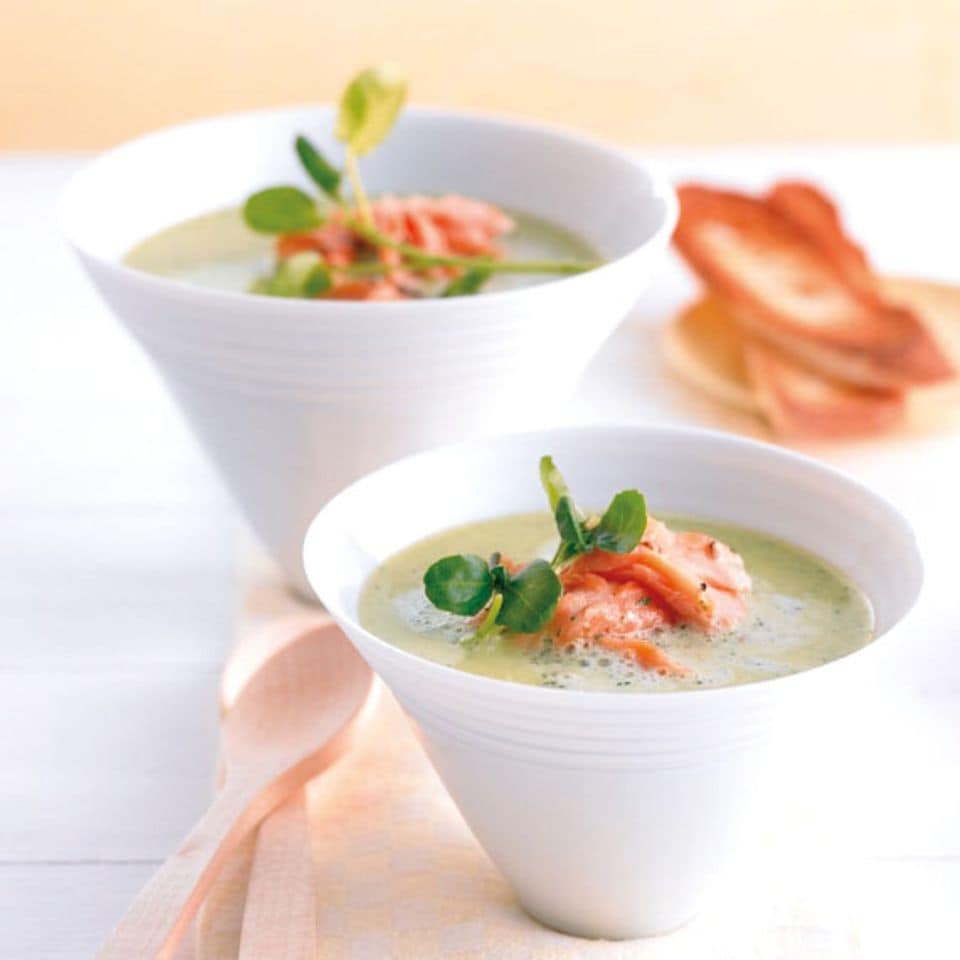 Rezept: Brunnenkresse-Suppe mit Lachs