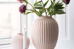 Vase "Hammershoi" in Rosa von Kähler Design