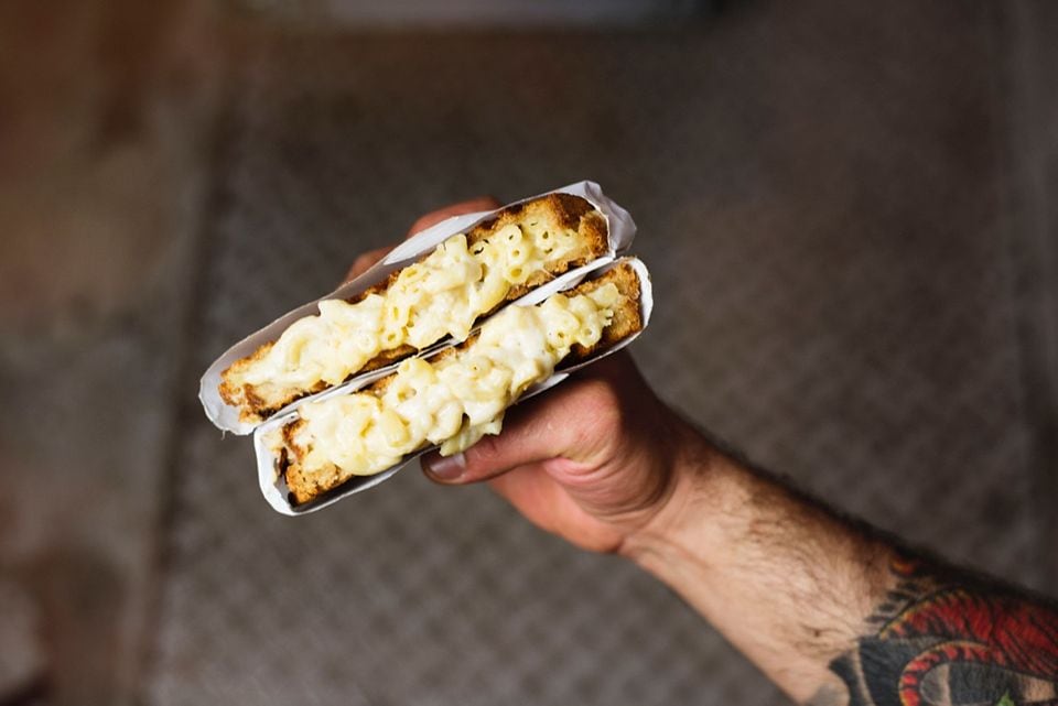 Macaroni-Cheese-Sandwich von Grilled Cheese Wonderland