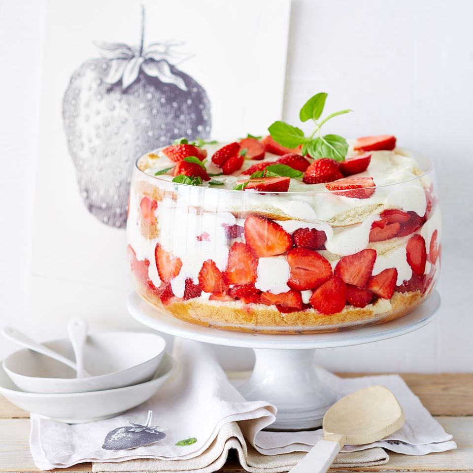 Rezept: Riesiges Erdbeer-Trifle