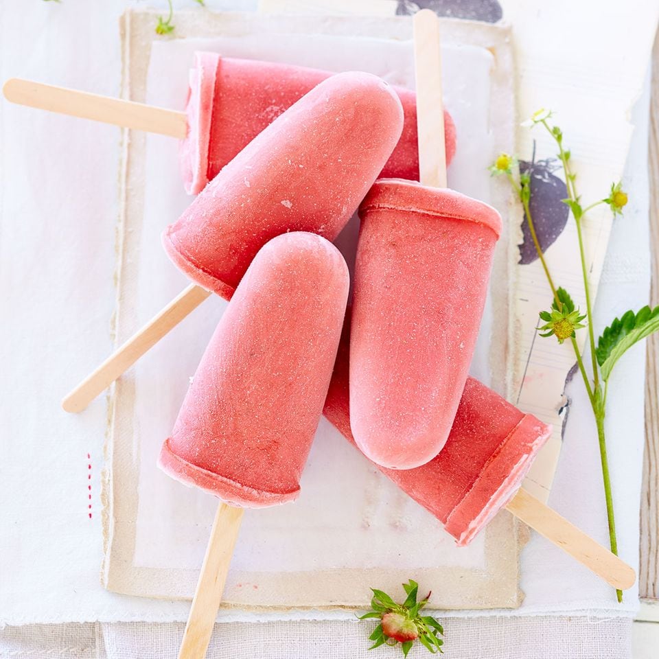 Rezept: Erdbeer-Colada-Eis